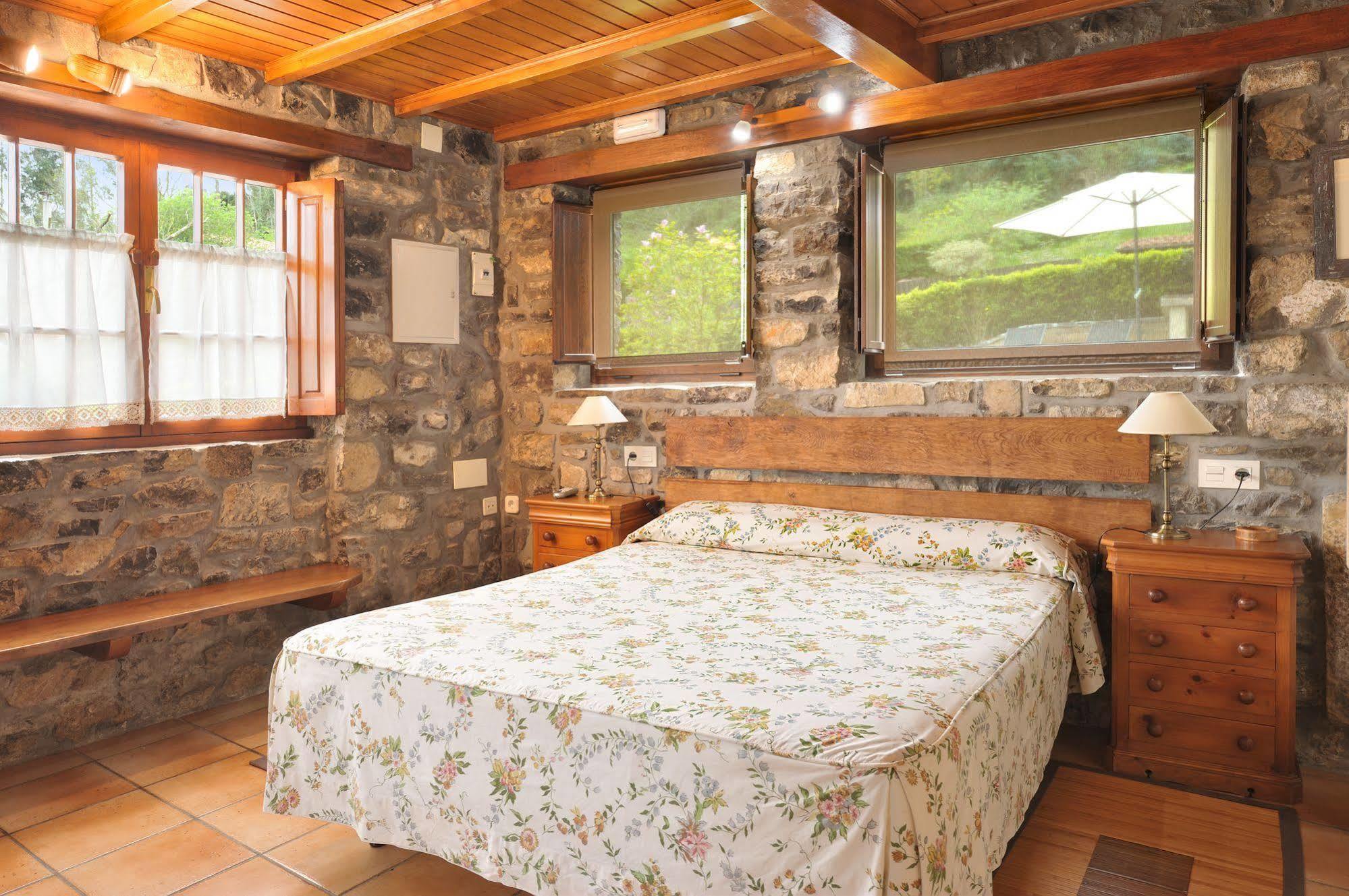 Casas Rurales El Llugarón Miravalles Exterior foto