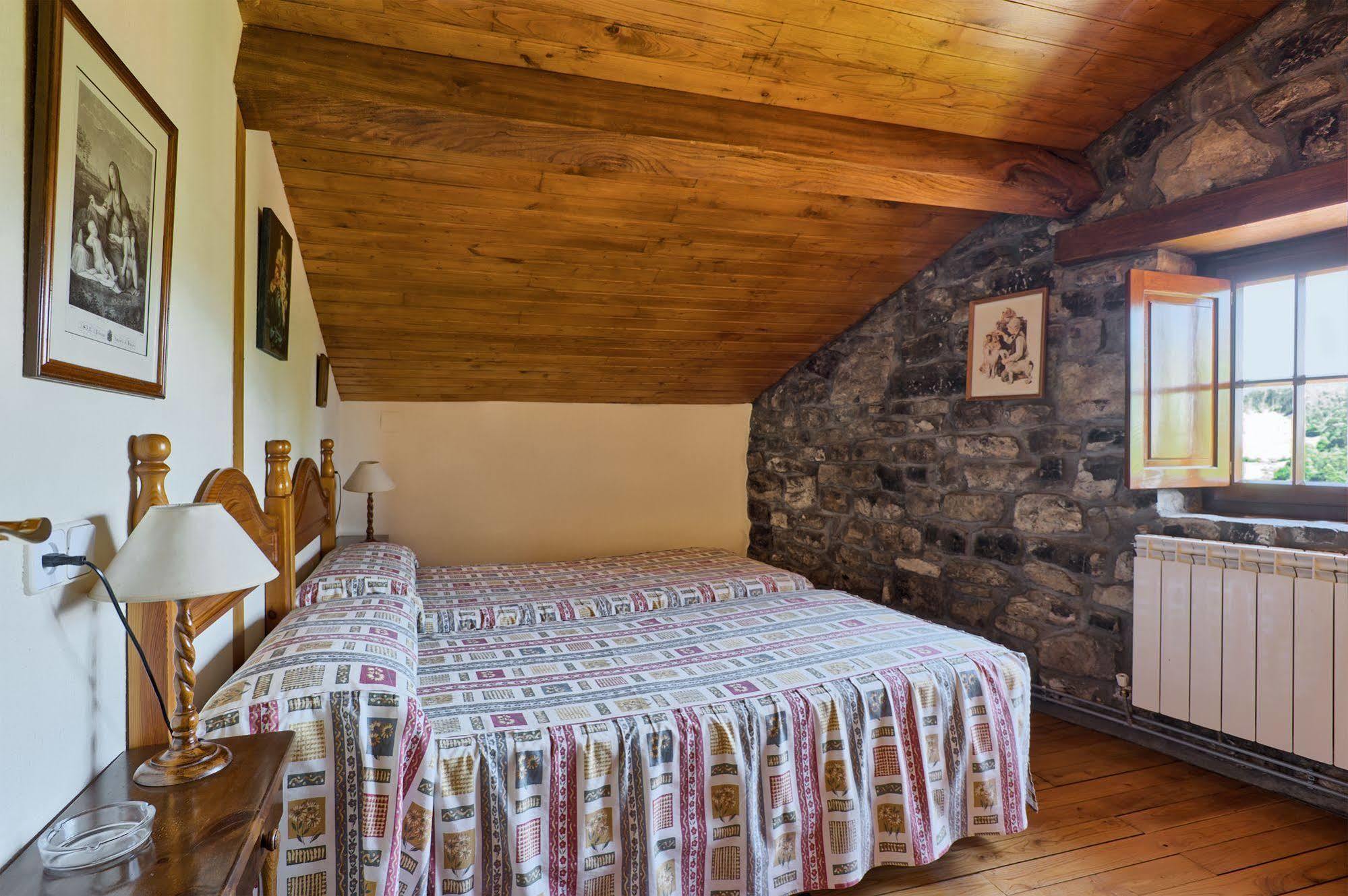 Casas Rurales El Llugarón Miravalles Exterior foto